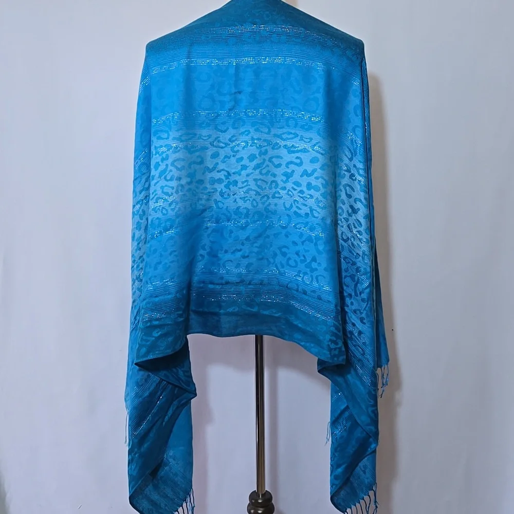 Pashmire Blue Ombre Leopard Animal Print Fringed‎ Scarf Wrap Classy
